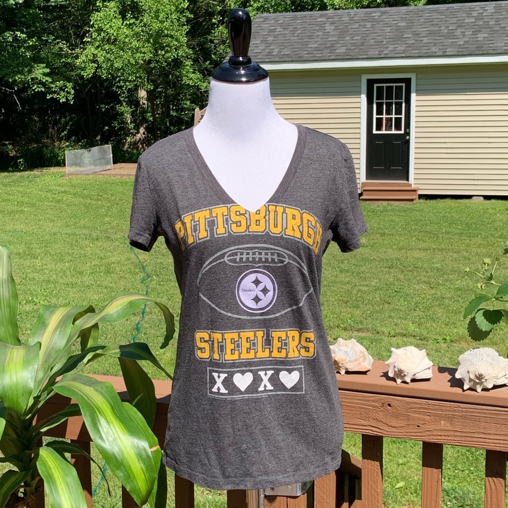NFL Pittsburgh Steelers Love V-Neck T-shirt Small